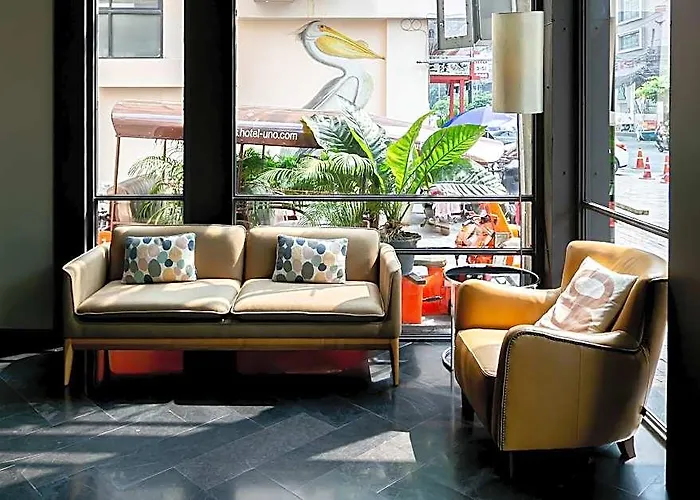 Sacha's Uno Bangkok