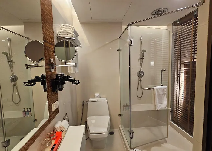 Hotel Sacha's Uno 3*